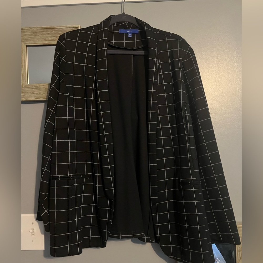Square print blazer